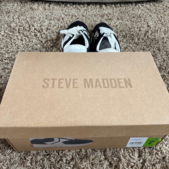 Steve Madden Black and White Sneakers - Picture 9 of 11